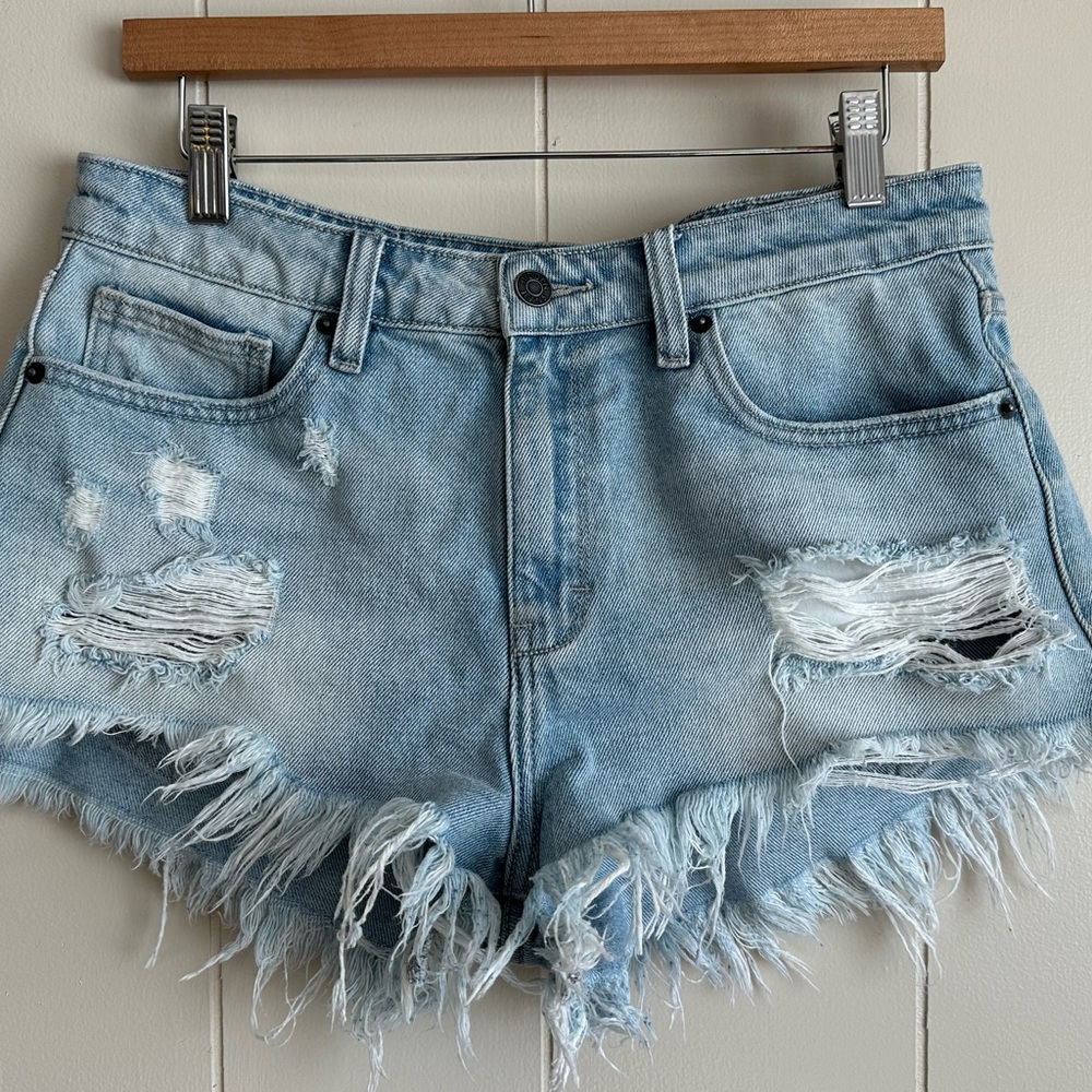 Hidden Jeans Factory Distressed Light Colored Denim Shorts/ LG